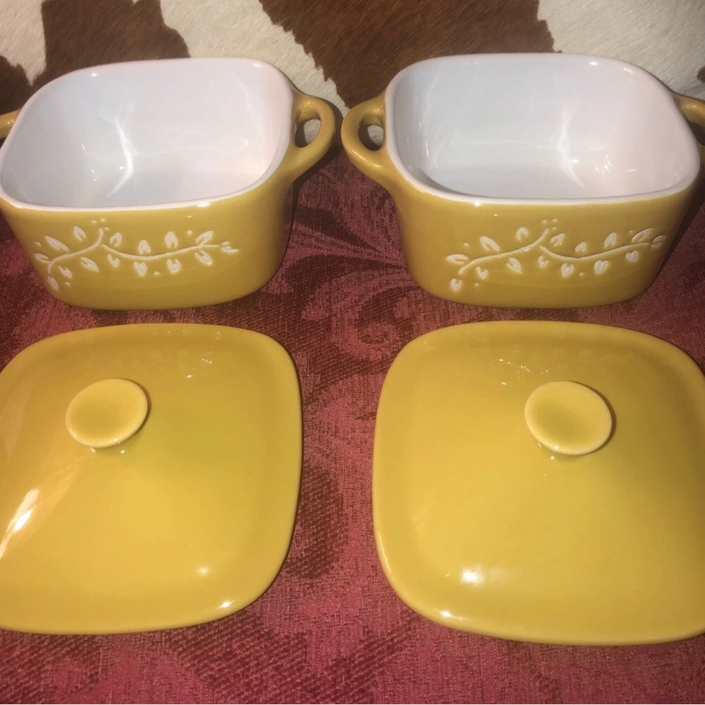 Yellow Ceramic Baking Dishes with Lids
